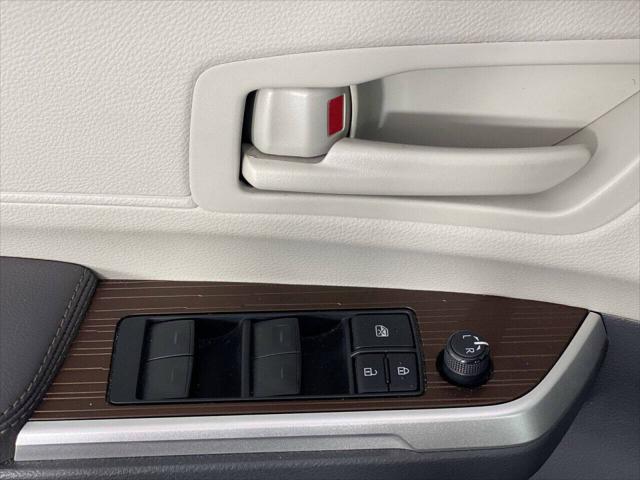 2023 Toyota Sienna LE