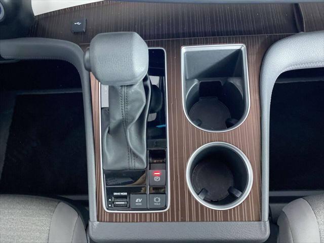 2023 Toyota Sienna LE