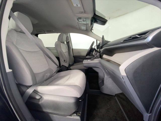 2023 Toyota Sienna LE
