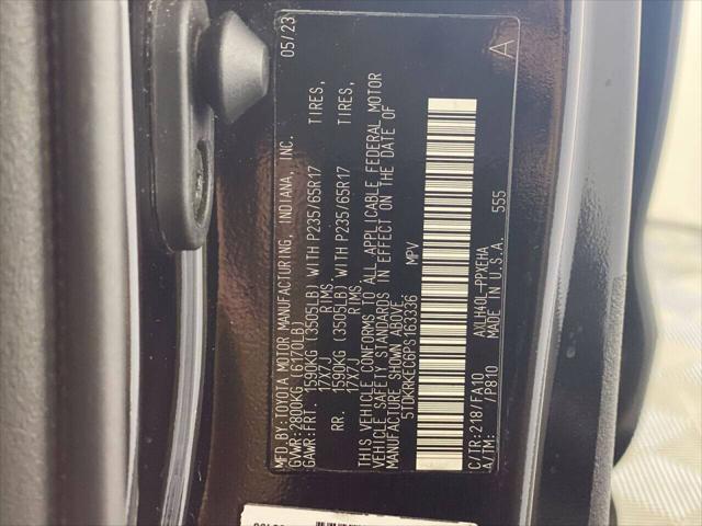 2023 Toyota Sienna LE