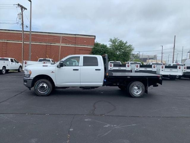 2024 RAM Ram 3500 Chassis Cab RAM 3500 TRADESMAN CREW CAB CHASSIS 4X4 60 CA