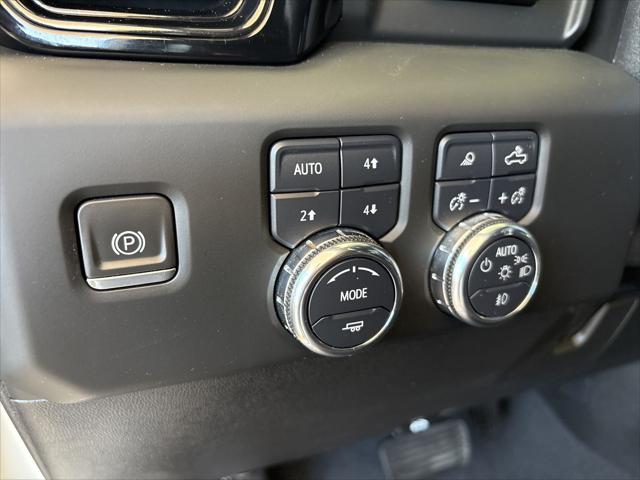 2024 GMC Sierra 2500HD 4WD Crew Cab Standard Bed AT4