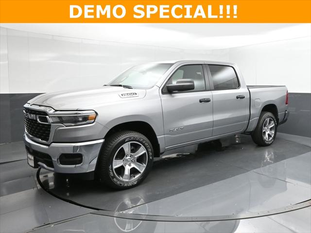 2025 RAM Ram 1500 RAM 1500 TRADESMAN CREW CAB 4X4 57 BOX