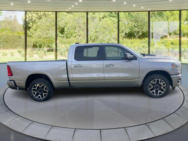 2025 RAM Ram 1500 RAM 1500 LARAMIE CREW CAB 4X4 64 BOX