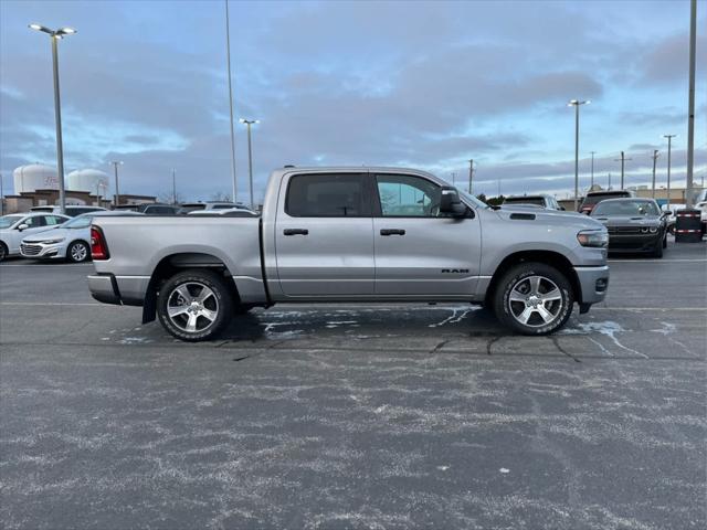 2025 RAM Ram 1500 RAM 1500 TRADESMAN CREW CAB 4X4 57 BOX