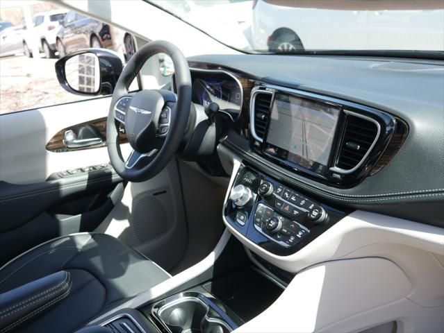 2023 Chrysler Pacifica Limited AWD