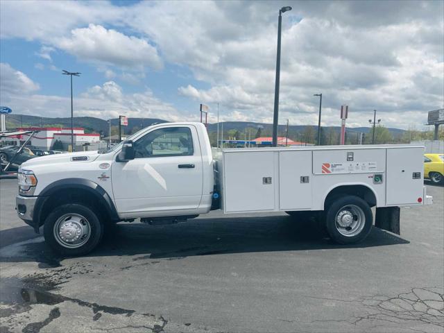 2024 RAM Ram 5500 Chassis Cab RAM 5500 TRADESMAN CHASSIS REGULAR CAB 4X4 84 CA