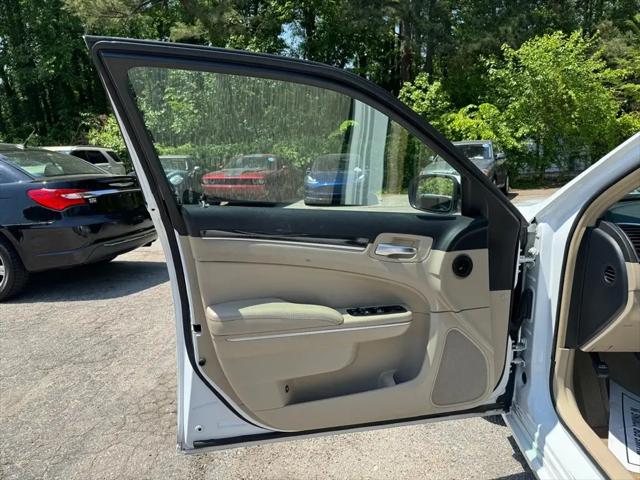 2014 Chrysler 300 Base