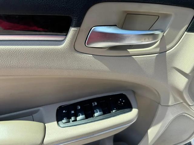 2014 Chrysler 300 Base