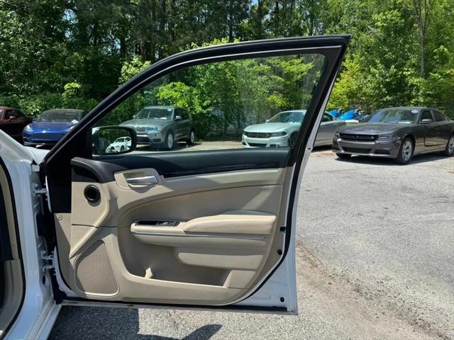 2014 Chrysler 300 Base