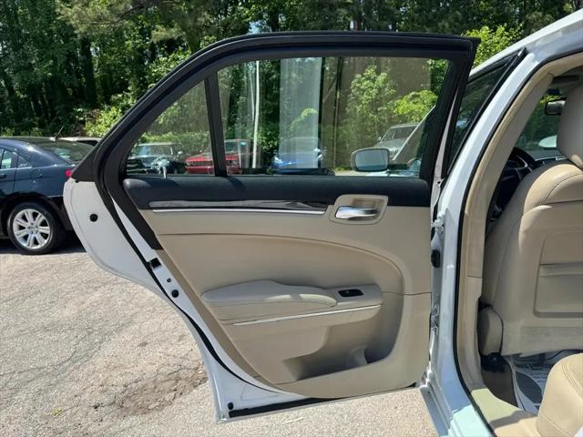 2014 Chrysler 300 Base