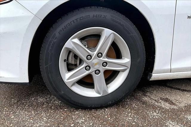 2022 Chevrolet Malibu FWD LT