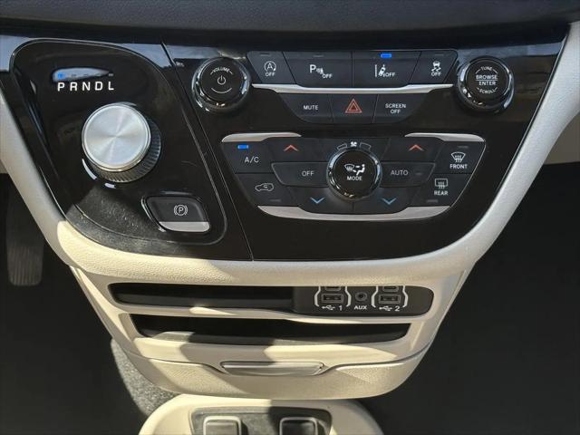 2021 Chrysler Pacifica Touring L