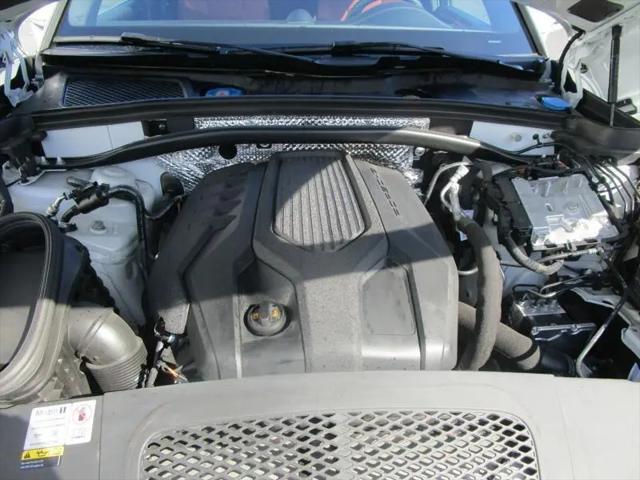 2023 Porsche Macan T