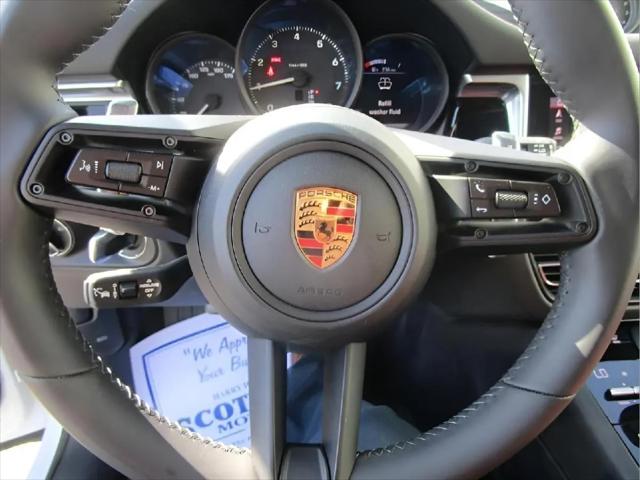 2023 Porsche Macan T
