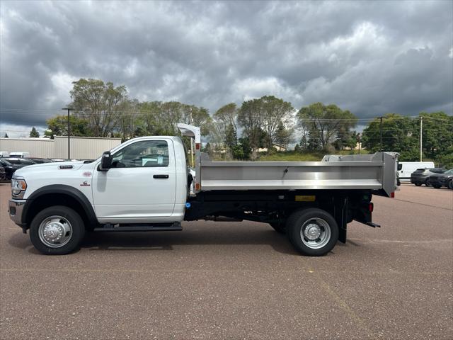 2024 RAM Ram 5500 Chassis Cab RAM 5500 TRADESMAN CHASSIS REGULAR CAB 4X4 84 CA 2024 RAM Ram 5500 Chassis Cab RAM 5500 TRADESMAN CHASSIS REGULAR CAB 4X4 84 CA