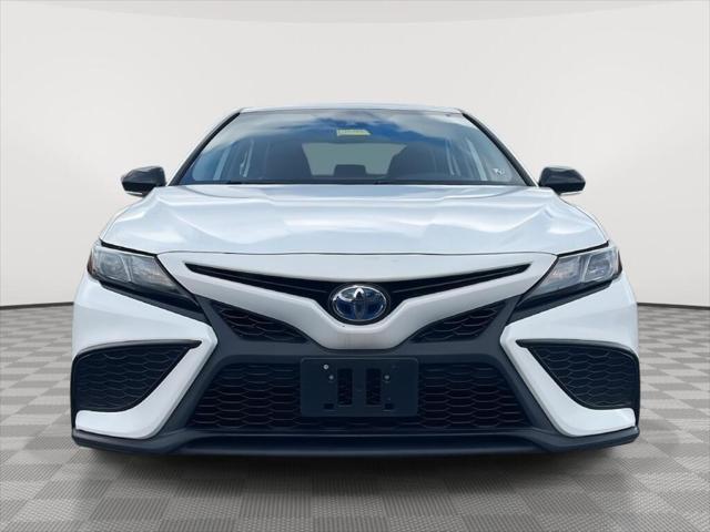 2023 Toyota Camry SE Nightshade Edition Hybrid