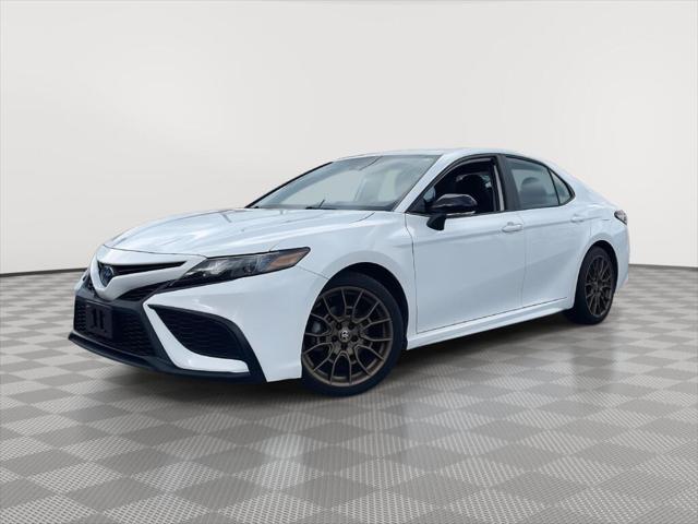 2023 Toyota Camry SE Nightshade Edition Hybrid