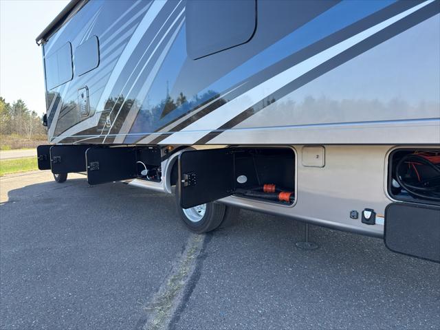 2022 Ford F-550 XLT