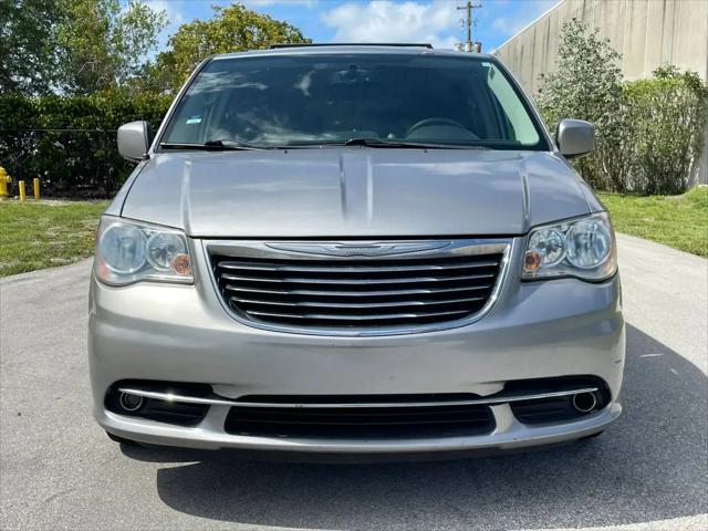 2014 Chrysler Town & Country Touring
