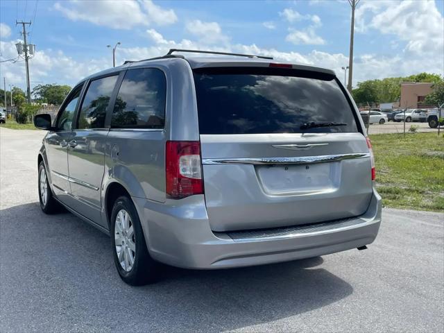 2014 Chrysler Town & Country Touring