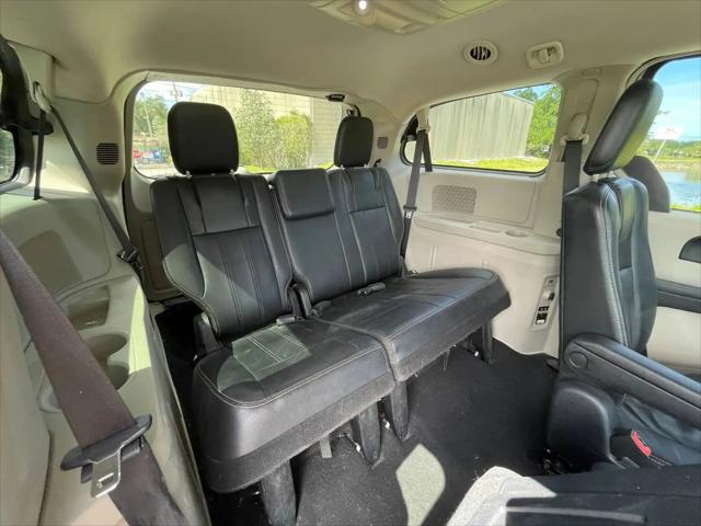 2014 Chrysler Town & Country Touring