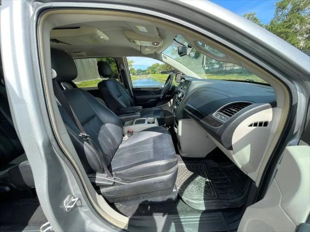 2014 Chrysler Town & Country Touring