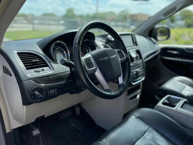 2014 Chrysler Town & Country Touring