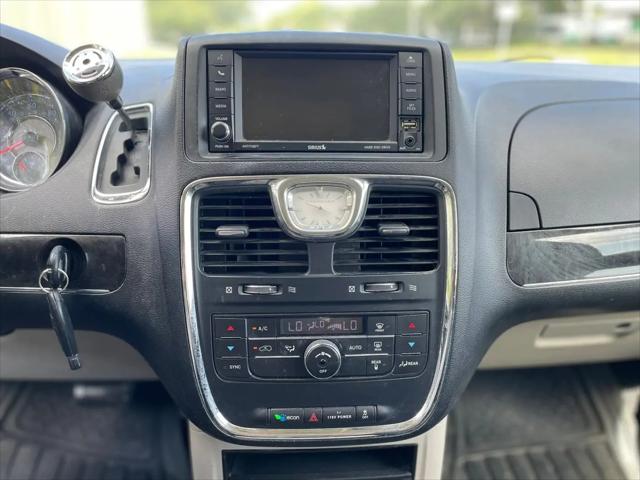 2014 Chrysler Town & Country Touring