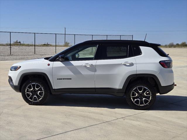 2024 Jeep Compass COMPASS TRAILHAWK 4X4