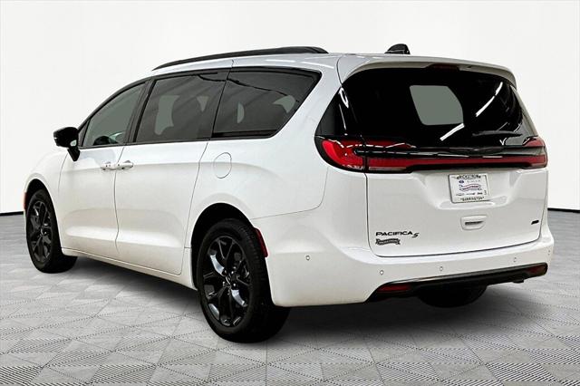 2024 Chrysler Pacifica PACIFICA TOURING L AWD