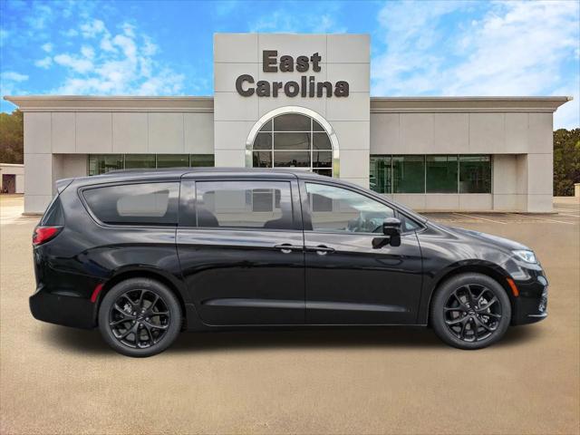 2024 Chrysler Pacifica PACIFICA LIMITED