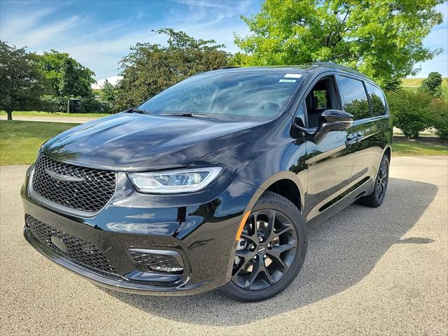 2024 Chrysler Pacifica PACIFICA LIMITED AWD