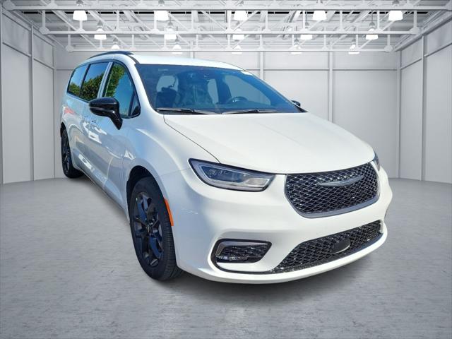 2024 Chrysler Pacifica PACIFICA TOURING L AWD