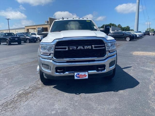 2024 RAM Ram 5500 Chassis Cab RAM 5500 TRADESMAN CHASSIS CREW CAB 4X4 60 CA