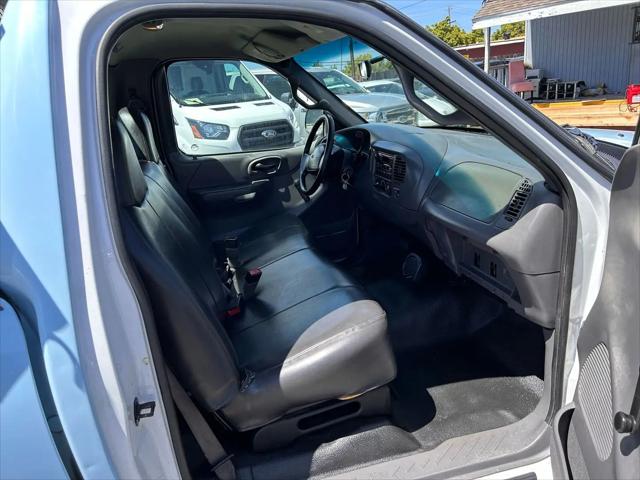 2002 Ford F-150 XL