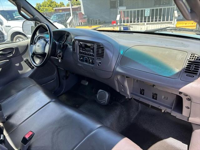 2002 Ford F-150 XL