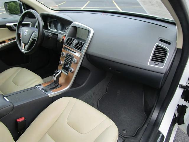 2017 Volvo XC60 T5 Inscription