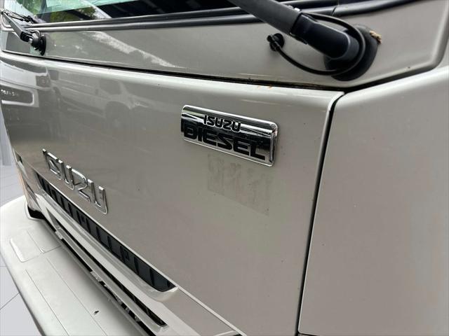 2019 Isuzu NPR Standard Cab