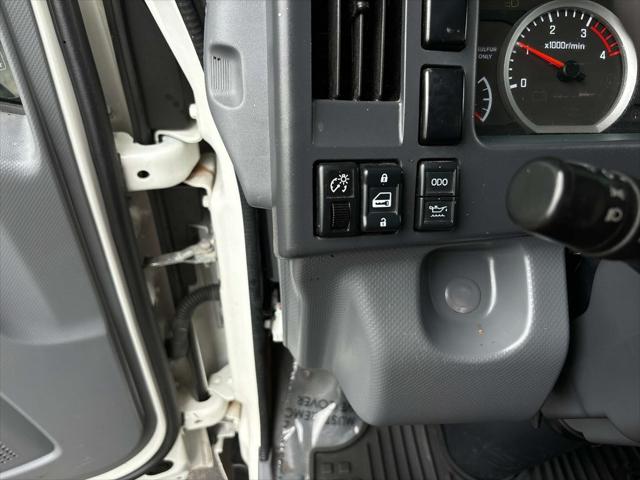 2019 Isuzu NPR Standard Cab