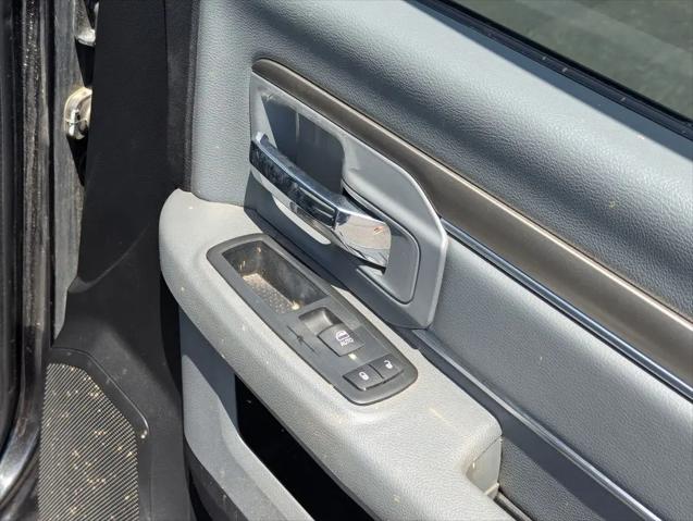 2017 Ram 1500 Big Horn Crew Cab 4x4 6'4" Box