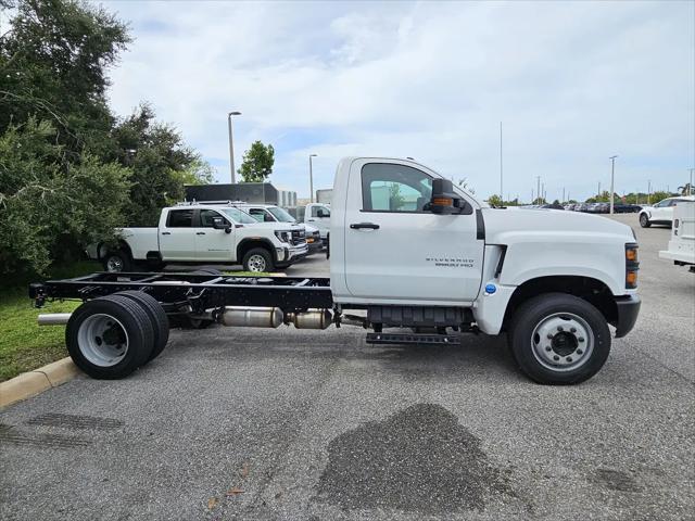 2024 Chevrolet Silverado 6500HD 1WT