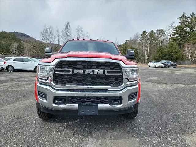 2024 RAM Ram 5500 Chassis Cab RAM 5500 TRADESMAN CHASSIS CREW CAB 4X4 60 CA 2024 RAM Ram 5500 Chassis Cab RAM 5500 TRADESMAN CHASSIS CREW CAB 4X4 60 CA