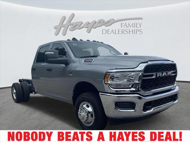2024 RAM Ram 3500 Chassis Cab RAM 3500 TRADESMAN CREW CAB CHASSIS 4X4 60 CA