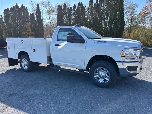 2024 RAM Ram 3500 Chassis Cab RAM 3500 TRADESMAN CHASSIS REGULAR CAB 4X4 60 CA 2024 RAM Ram 3500 Chassis Cab RAM 3500 TRADESMAN CHASSIS REGULAR CAB 4X4 60 CA