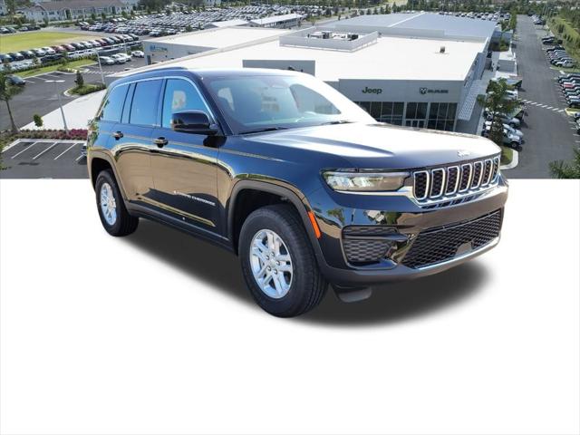 2024 Jeep Grand Cherokee GRAND CHEROKEE LAREDO 4X4