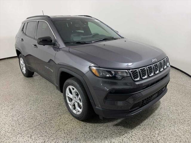 2024 Jeep Compass COMPASS LATITUDE 4X4