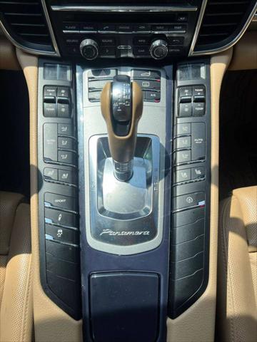 2015 Porsche Panamera 2
