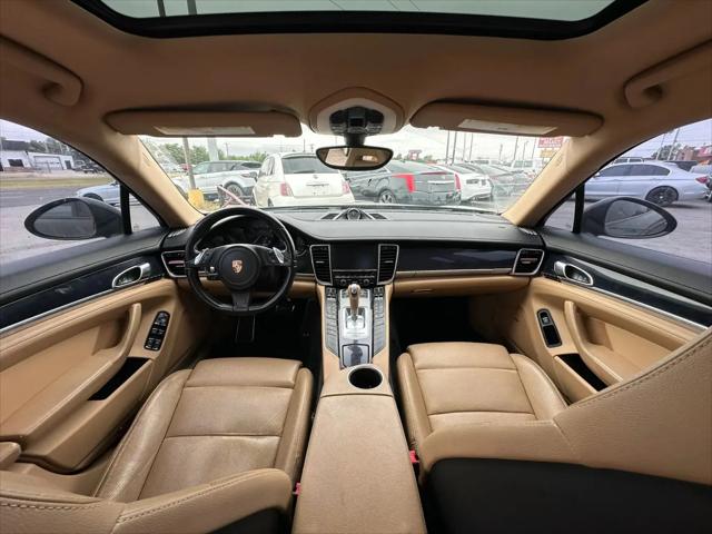 2015 Porsche Panamera 2