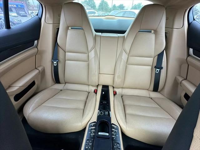 2015 Porsche Panamera 2